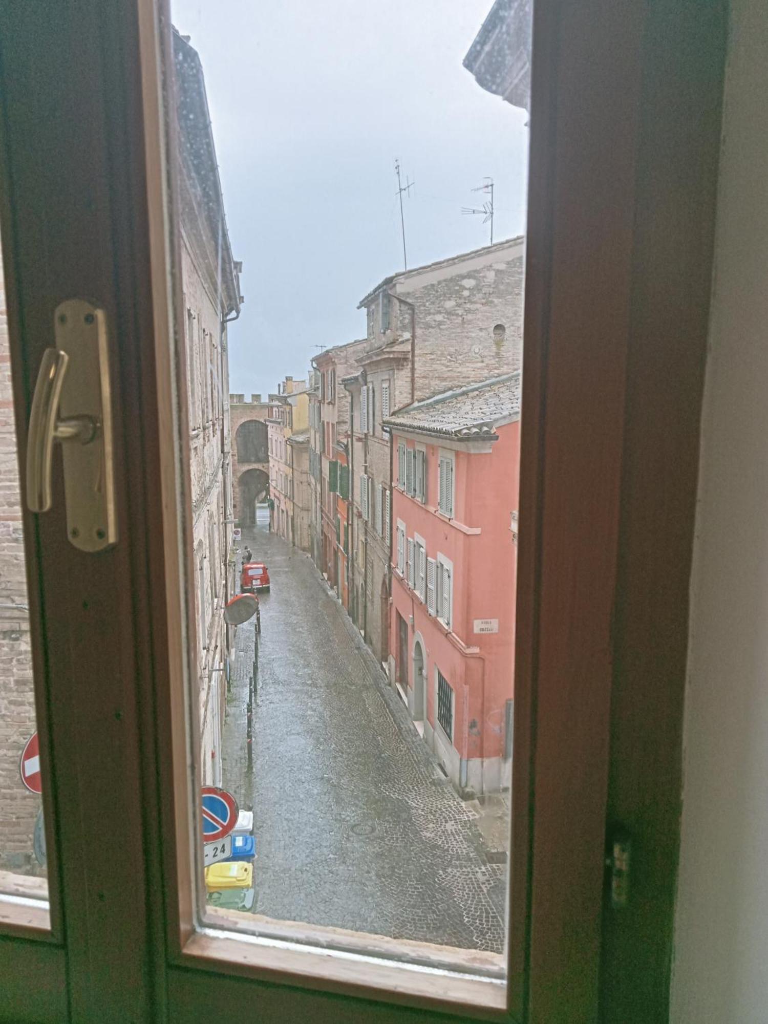 Camere Via Crispi Centro Storico Macerata Dış mekan fotoğraf